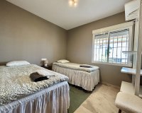 Resale - Villa / House - Orihuela Costa - La Zenia