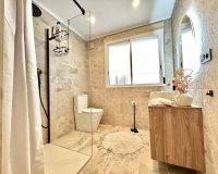 Resale - Villa / House - Orihuela Costa - La Zenia