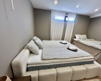 Resale - Villa / House - Orihuela Costa - La Zenia