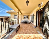 Resale - Villa / House - Orihuela Costa - La Zenia