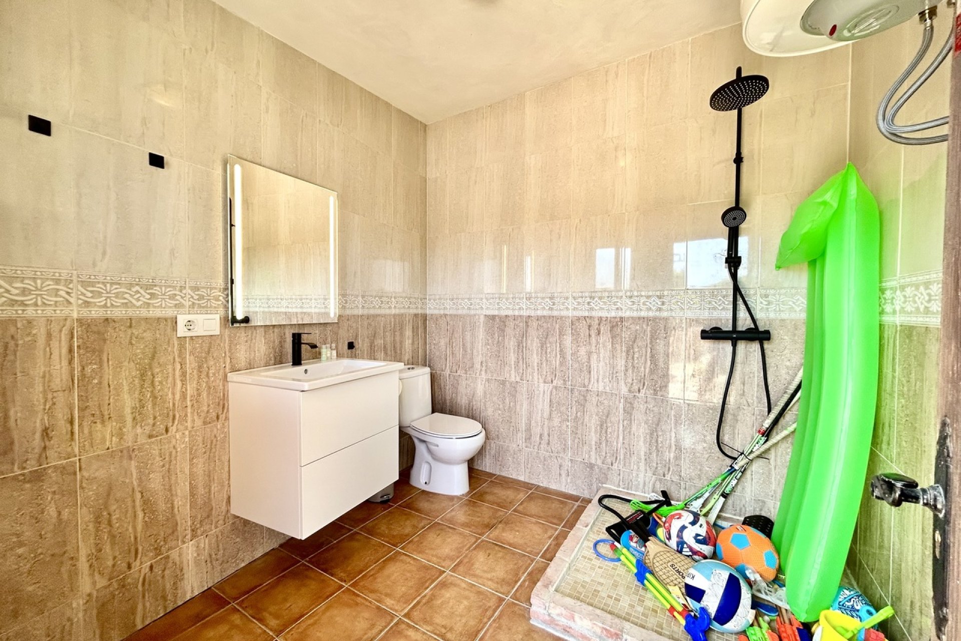 Resale - Villa / House - Orihuela Costa - La Zenia