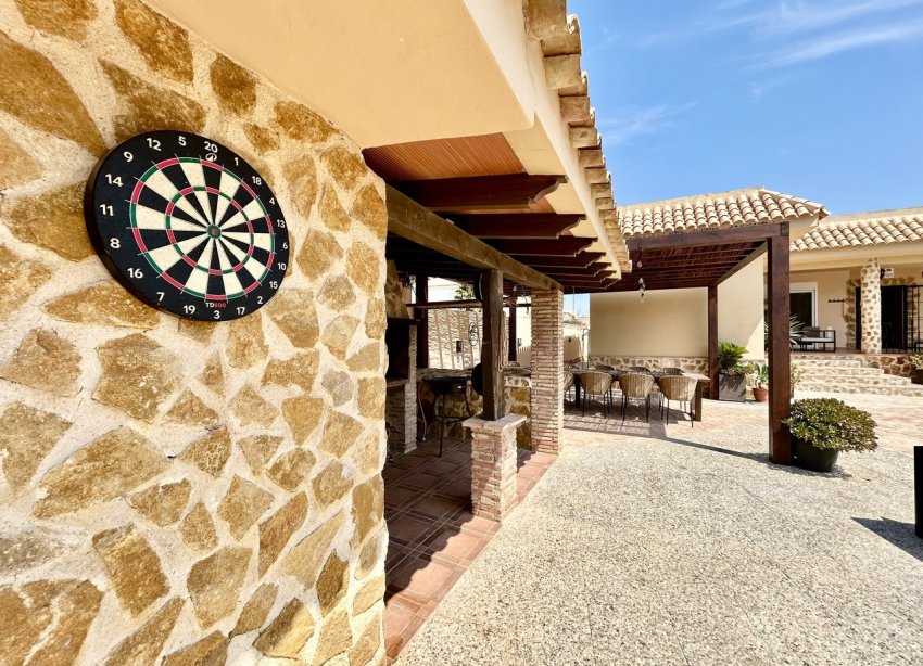 Resale - Villa / House - Orihuela Costa - La Zenia