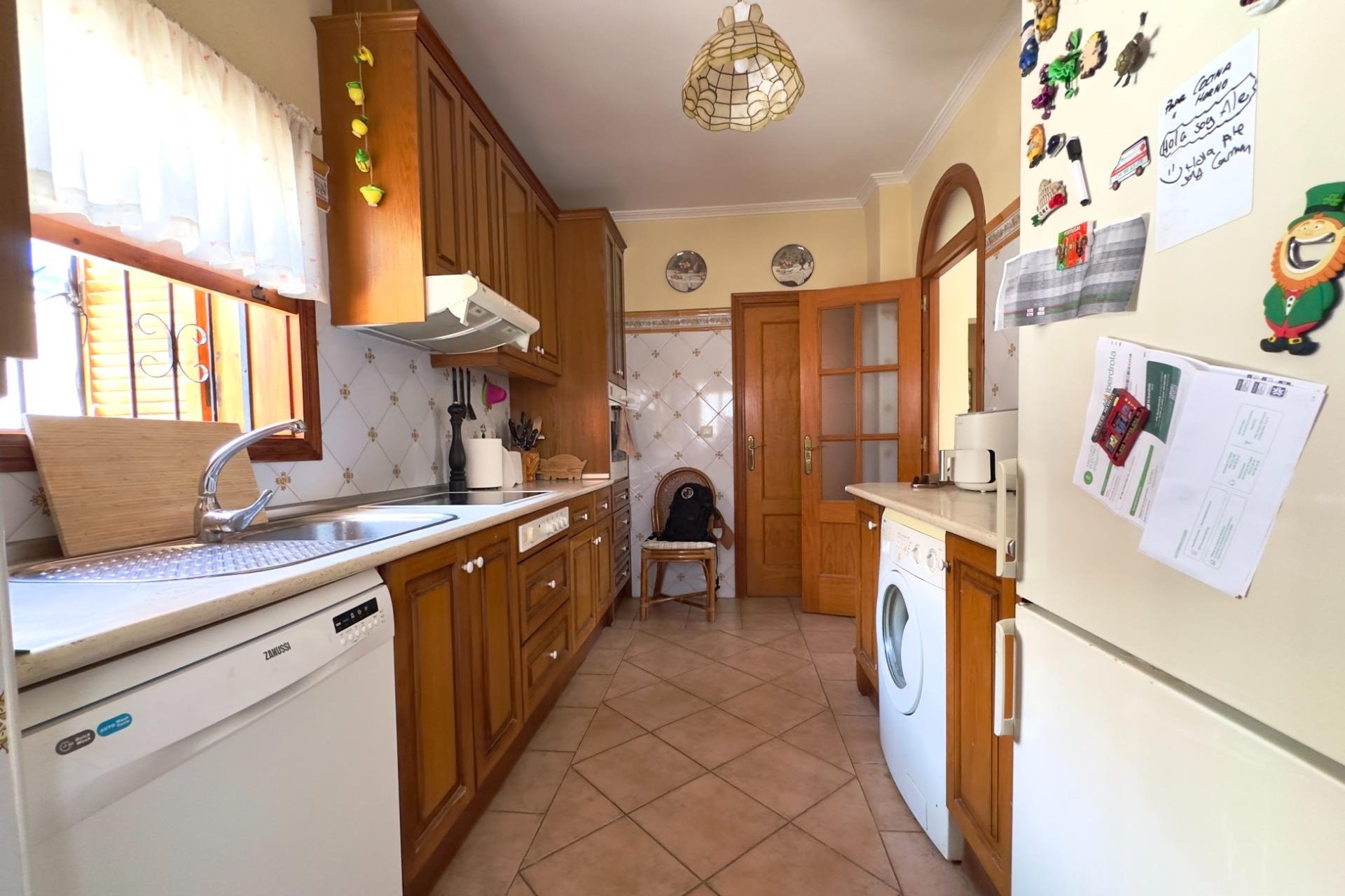 Resale - Villa / House - Orihuela Costa - La Zenia
