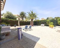 Resale - Villa / House - Orihuela Costa - La Zenia