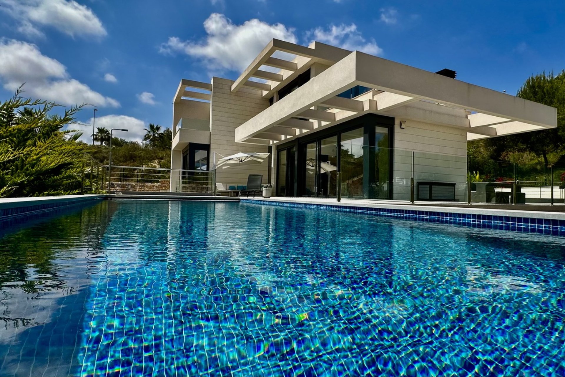 Resale - Villa / House - Orihuela Costa - Las Colinas Golf