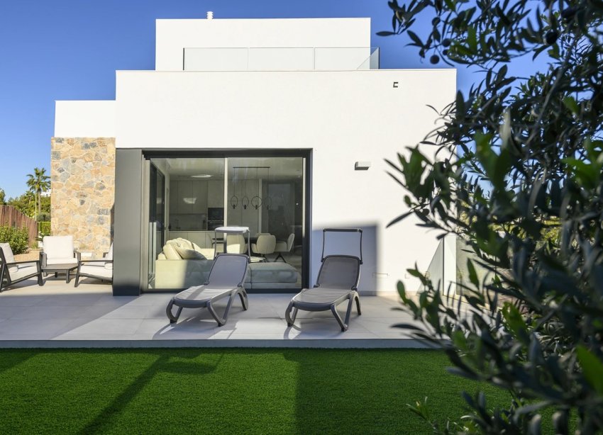 Resale - Villa / House - Orihuela Costa - Las Colinas Golf