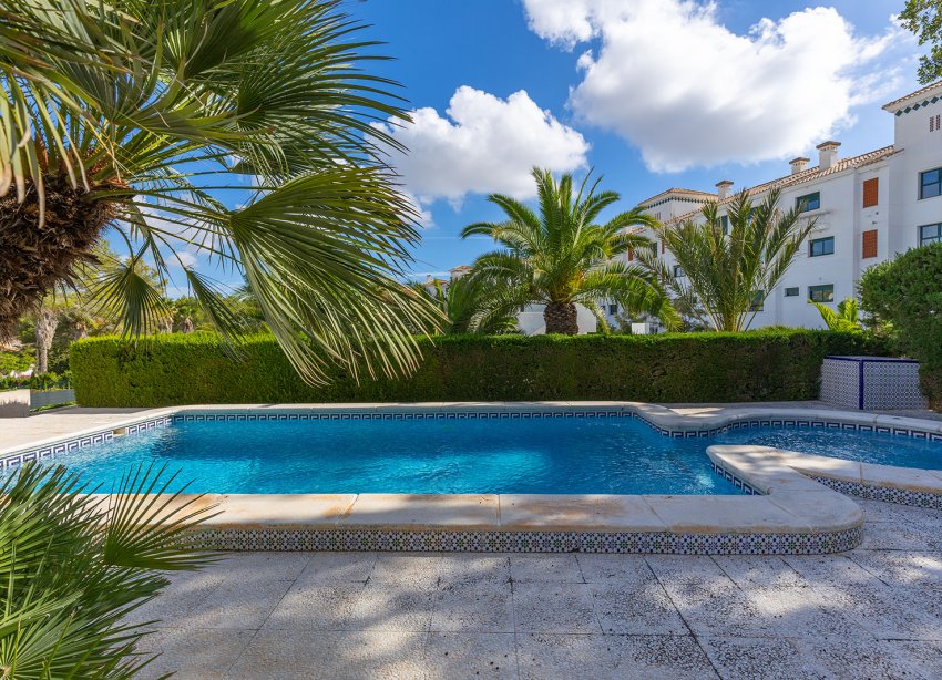 Resale - Villa / House - Orihuela Costa - Las Filipinas
