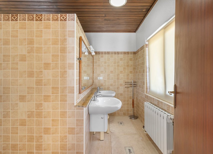 Resale - Villa / House - Orihuela Costa - Las Filipinas
