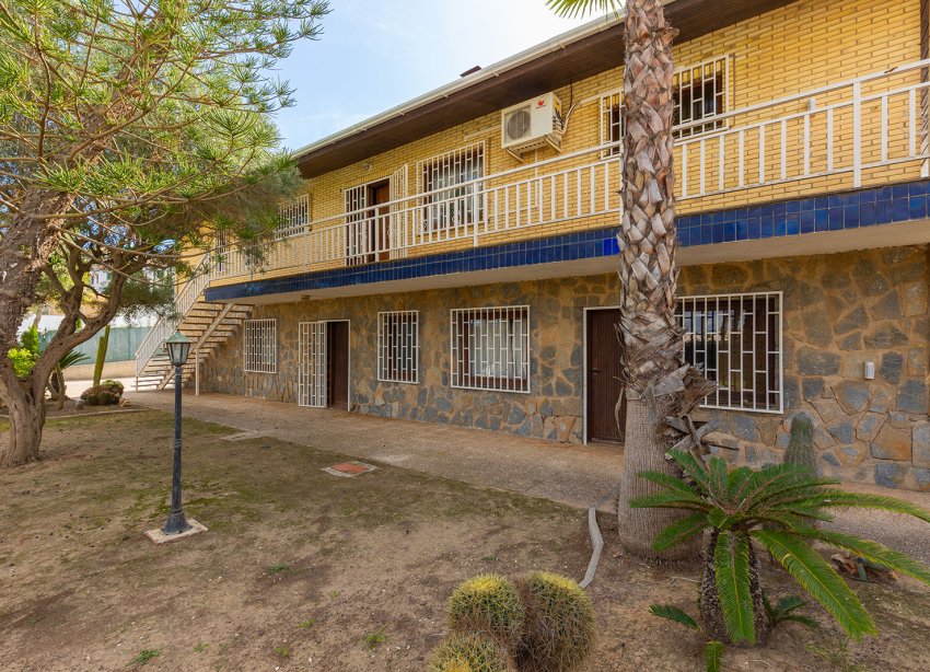 Resale - Villa / House - Orihuela Costa - Las Filipinas