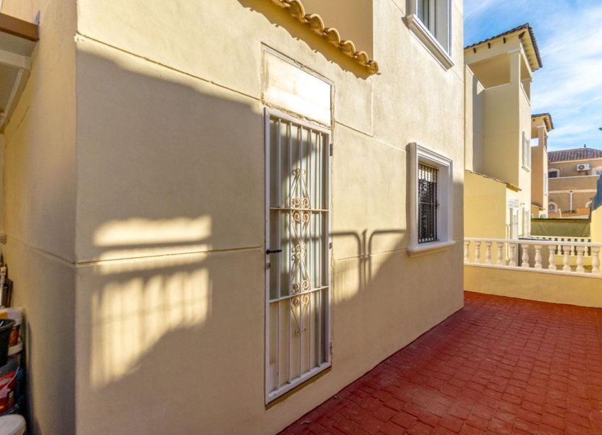 Resale - Villa / House - Orihuela Costa - Las Filipinas