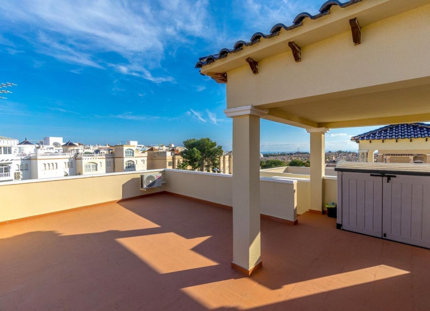 Resale - Villa / House - Orihuela Costa - Las Filipinas
