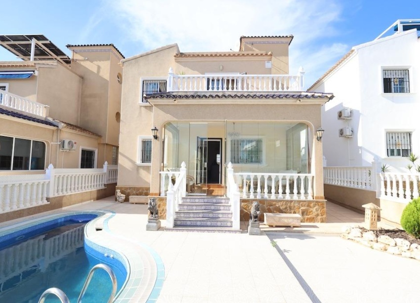 Resale - Villa / House - Orihuela Costa - Las Filipinas