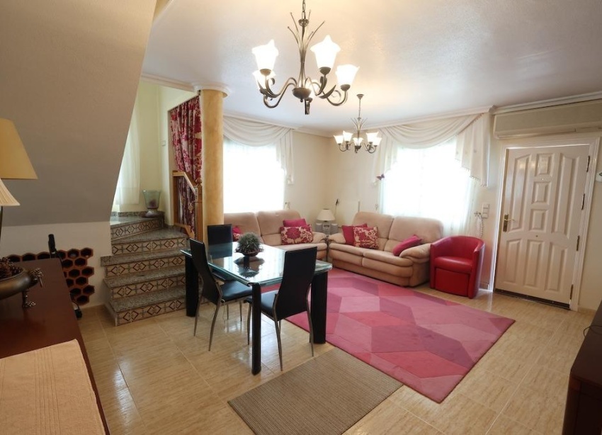 Resale - Villa / House - Orihuela Costa - Las Filipinas