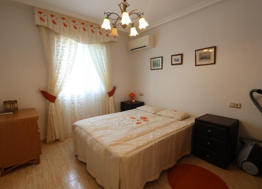 Resale - Villa / House - Orihuela Costa - Las Filipinas