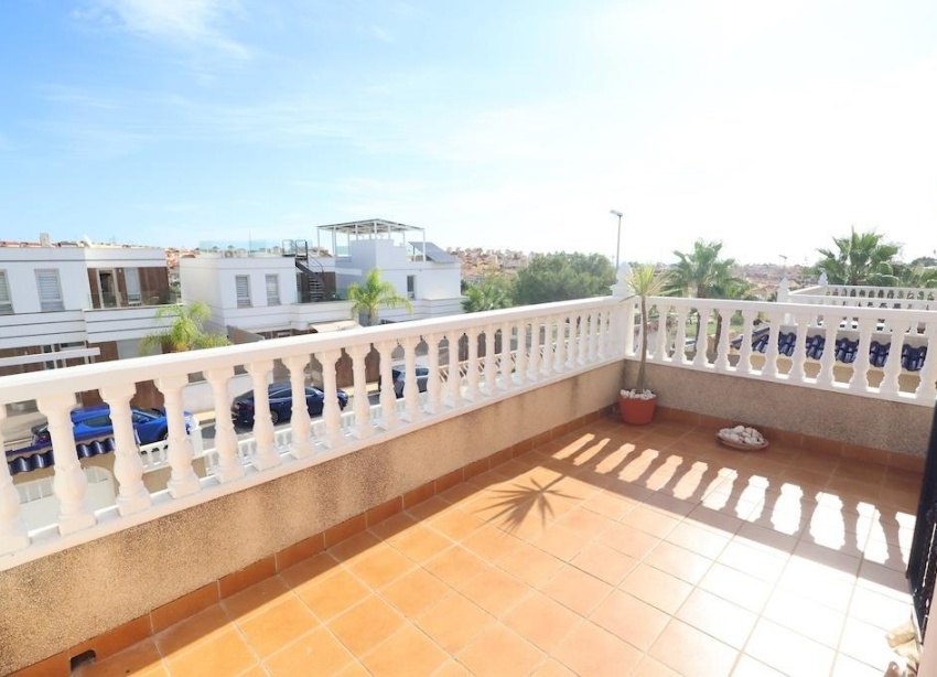 Resale - Villa / House - Orihuela Costa - Las Filipinas