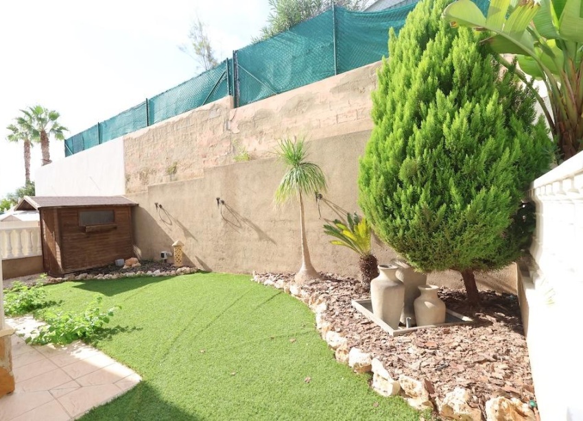 Resale - Villa / House - Orihuela Costa - Las Filipinas