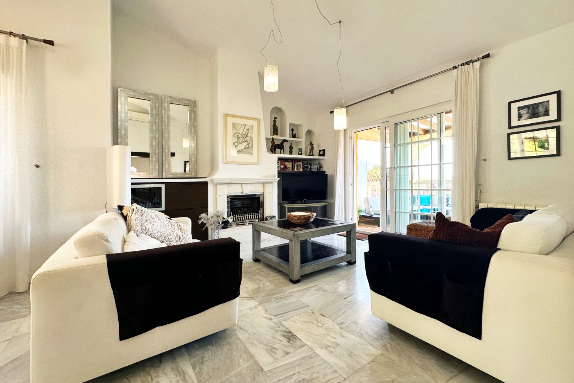 Resale - Villa / House - Orihuela Costa - Las Ramblas