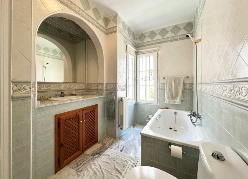 Resale - Villa / House - Orihuela Costa - Las Ramblas