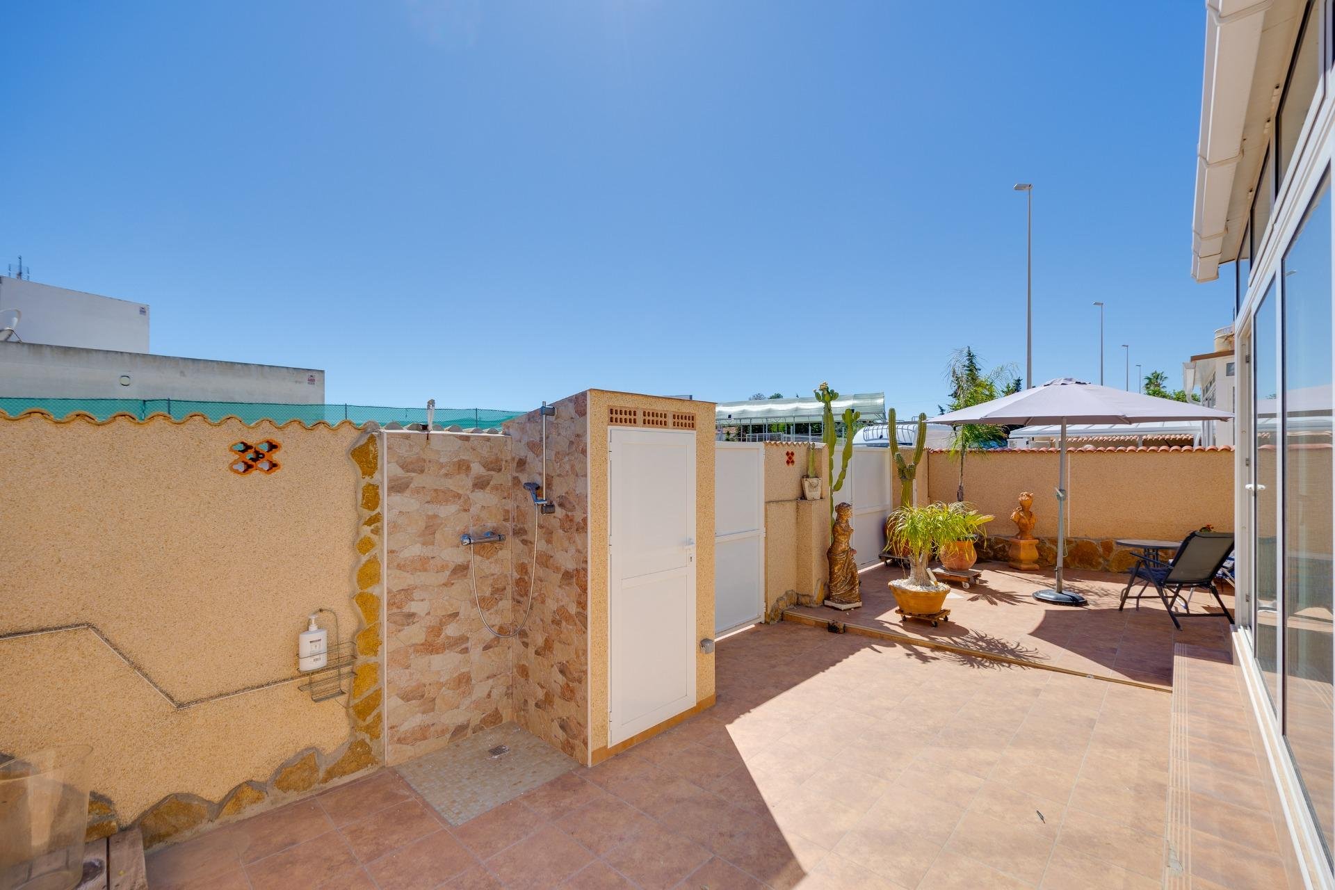 Resale - Villa / House - Orihuela Costa - Lomas de Don Juan