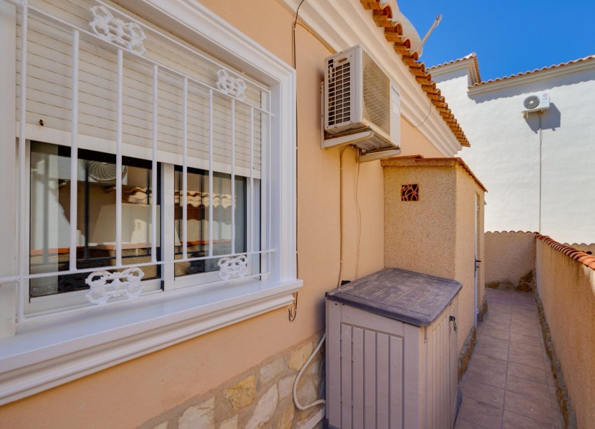 Resale - Villa / House - Orihuela Costa - Lomas de Don Juan