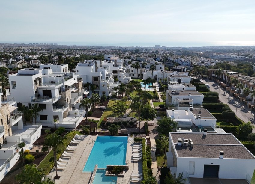 Resale - Villa / House - Orihuela Costa - Los Dolses