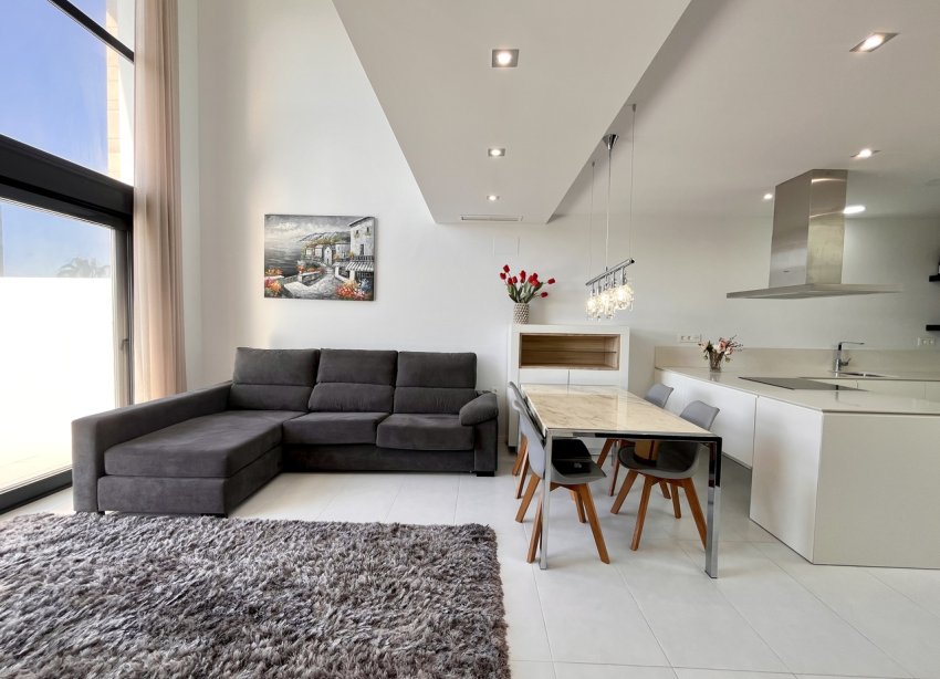 Resale - Villa / House - Orihuela Costa - Los Dolses