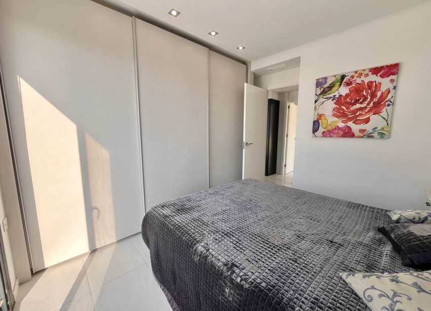 Resale - Villa / House - Orihuela Costa - Los Dolses