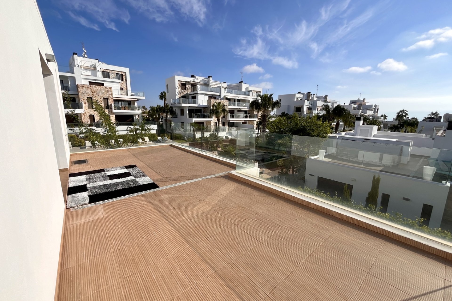 Resale - Villa / House - Orihuela Costa - Los Dolses