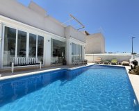 Resale - Villa / House - Orihuela Costa - Mil Palmeras