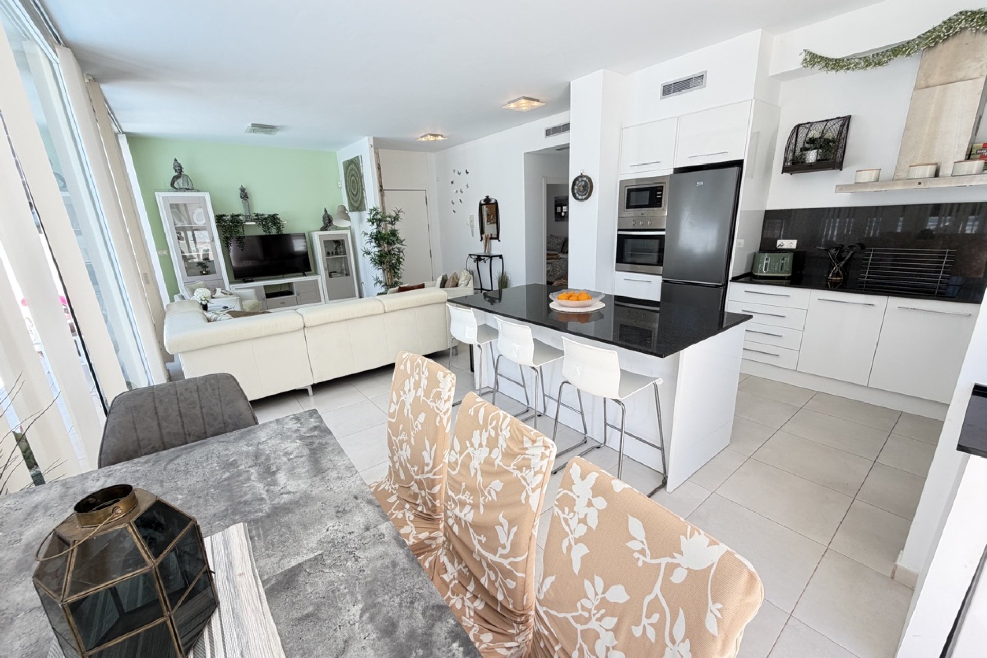 Resale - Villa / House - Orihuela Costa - Mil Palmeras