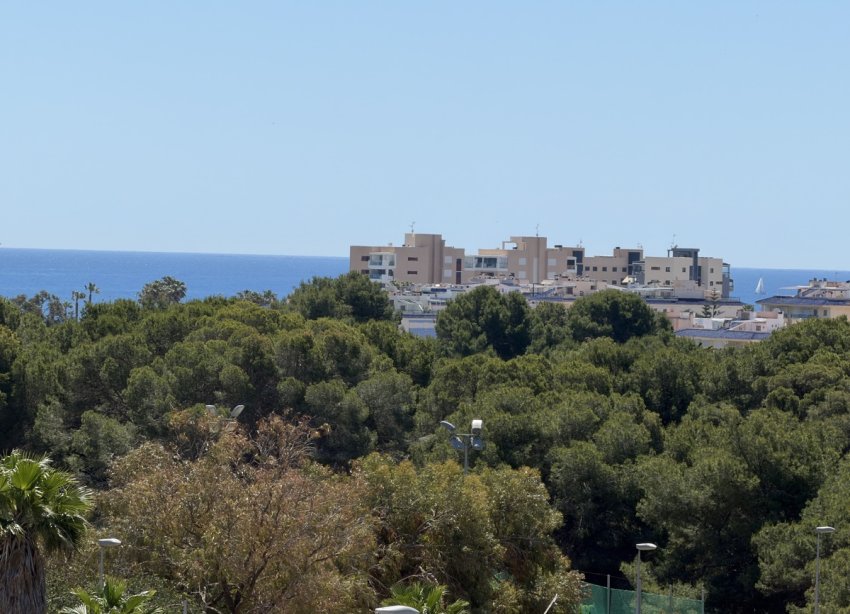Resale - Villa / House - Orihuela Costa - Mil Palmeras
