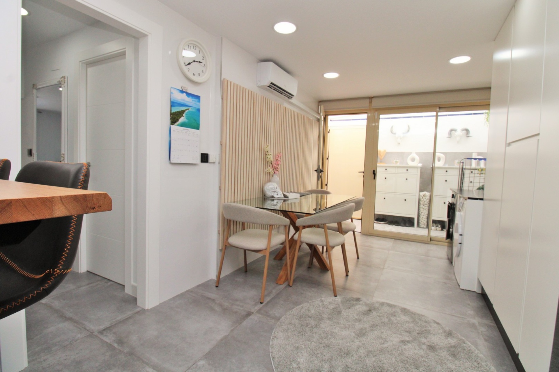Resale - Villa / House - Orihuela Costa - Mil Palmeras