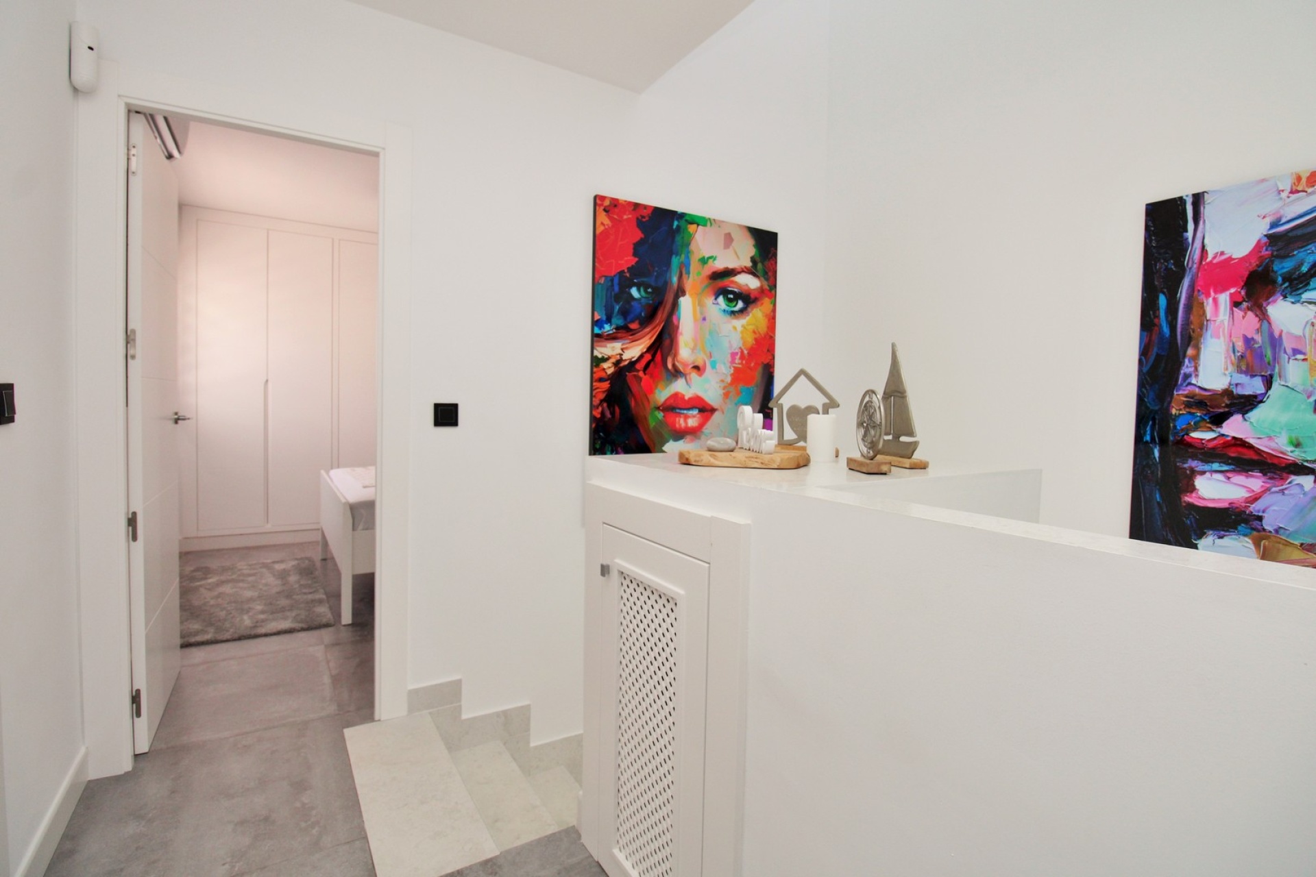 Resale - Villa / House - Orihuela Costa - Mil Palmeras