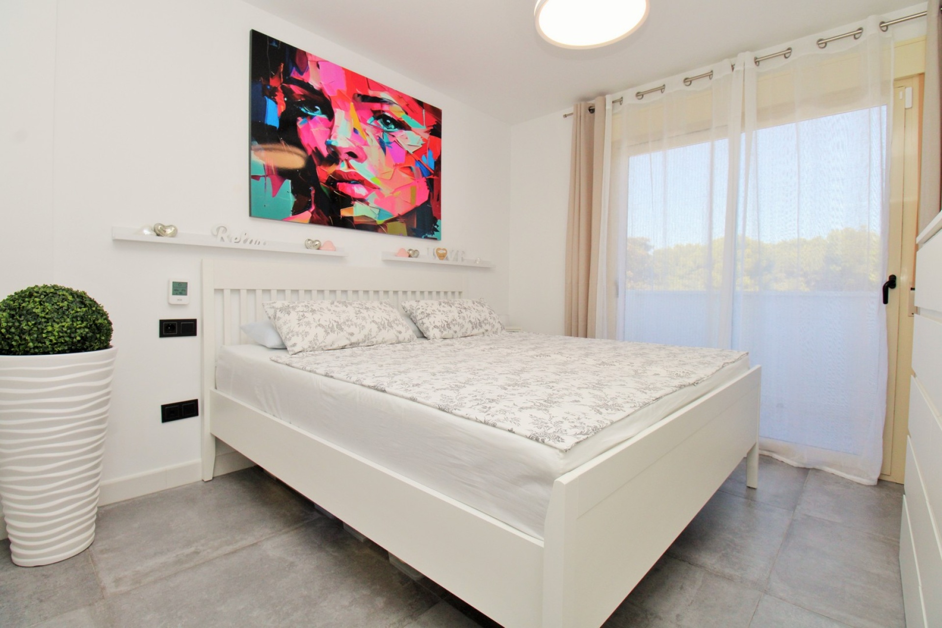 Resale - Villa / House - Orihuela Costa - Mil Palmeras
