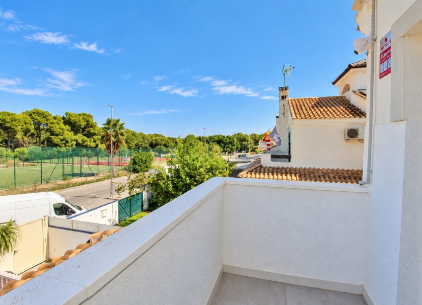 Resale - Villa / House - Orihuela Costa - Mil Palmeras