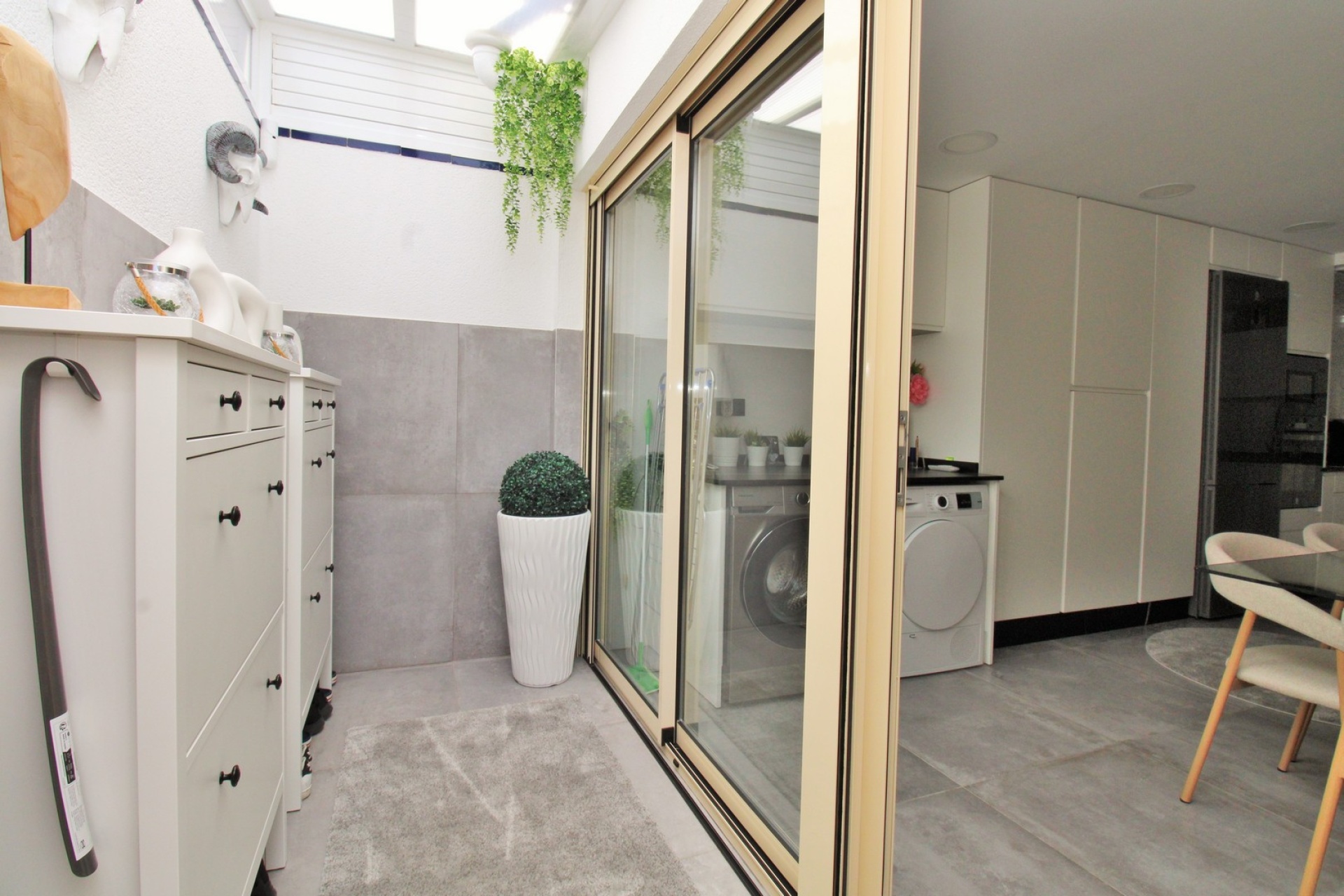 Resale - Villa / House - Orihuela Costa - Mil Palmeras