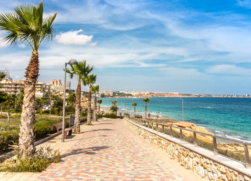 Resale - Villa / House - Orihuela Costa - Mil Palmeras