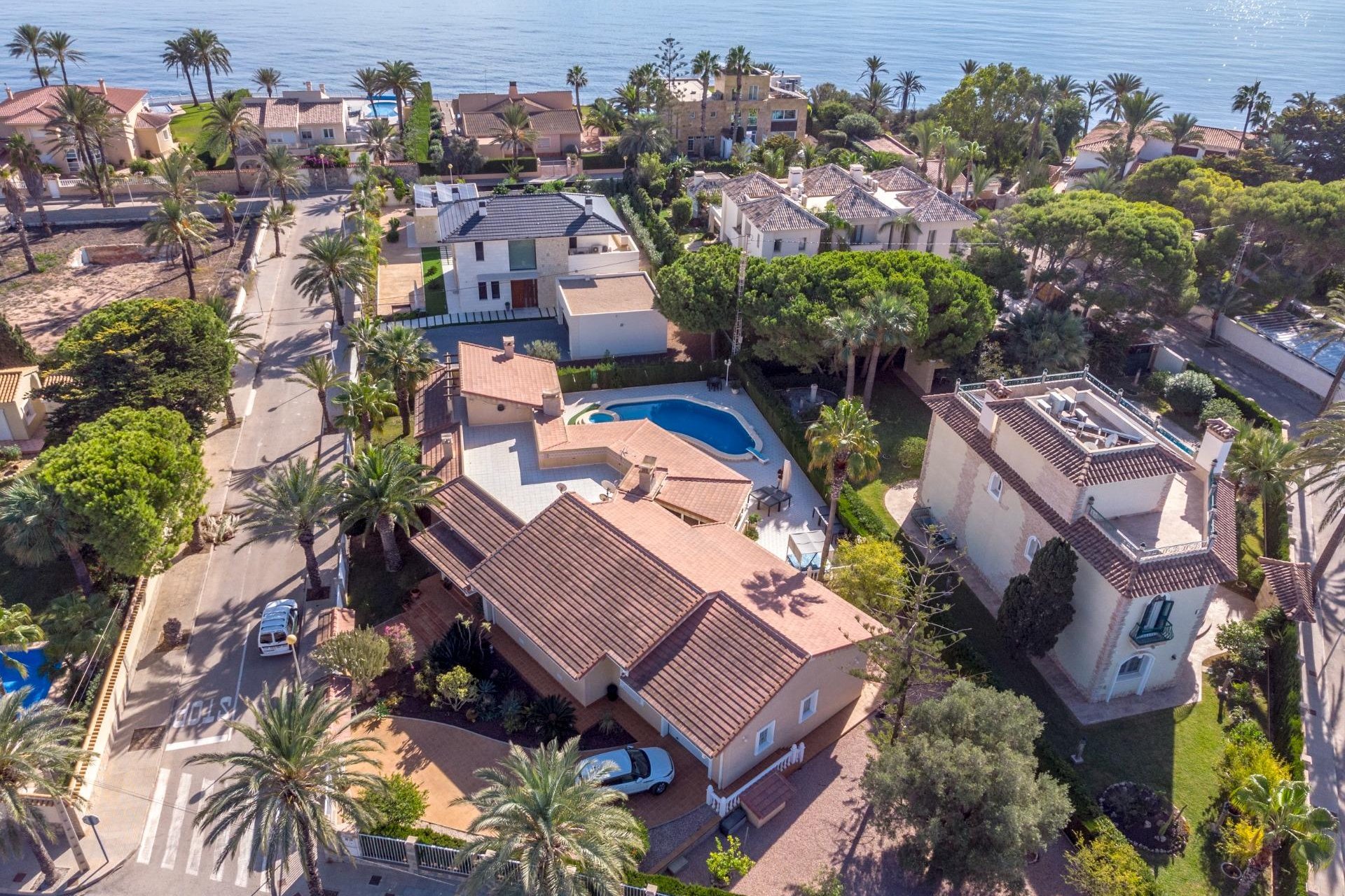 Resale - Villa / House - Orihuela Costa - MUY CERCA DE LA PLAYA