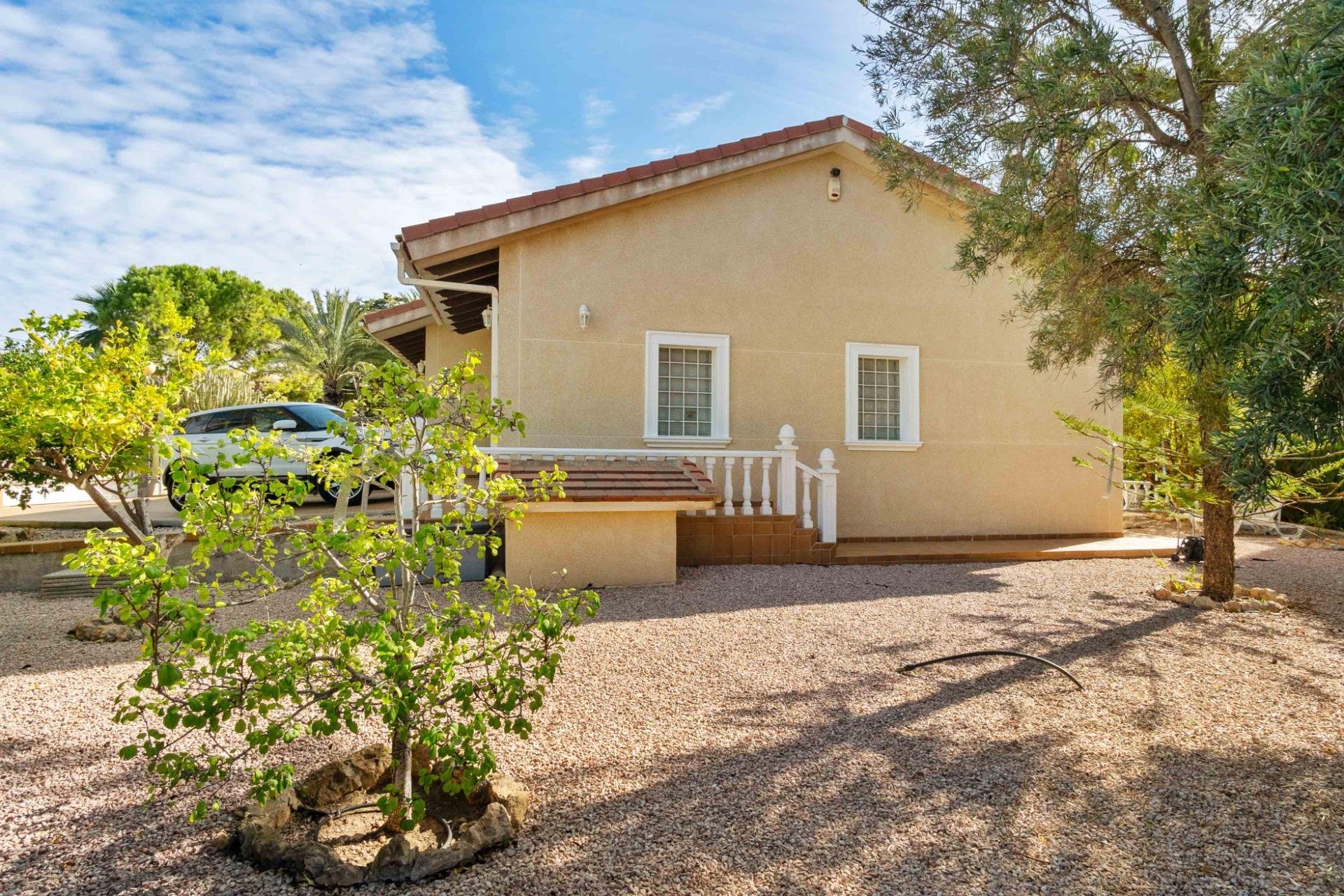 Resale - Villa / House - Orihuela Costa - MUY CERCA DE LA PLAYA