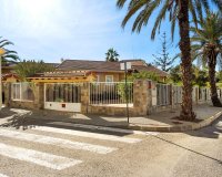 Resale - Villa / House - Orihuela Costa - MUY CERCA DE LA PLAYA