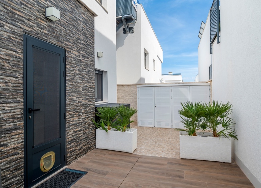 Resale - Villa / House - Orihuela Costa - Orihuela