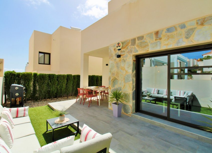 Resale - Villa / House - Orihuela Costa - PAU 8