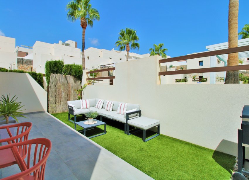 Resale - Villa / House - Orihuela Costa - PAU 8