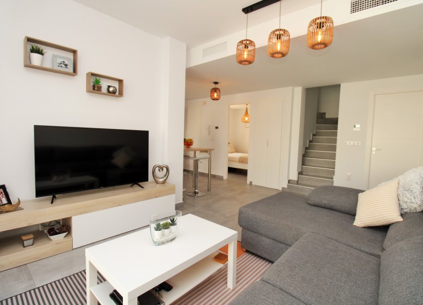 Resale - Villa / House - Orihuela Costa - PAU 8