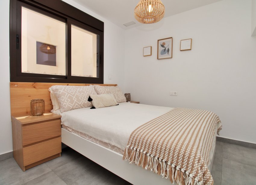 Resale - Villa / House - Orihuela Costa - PAU 8