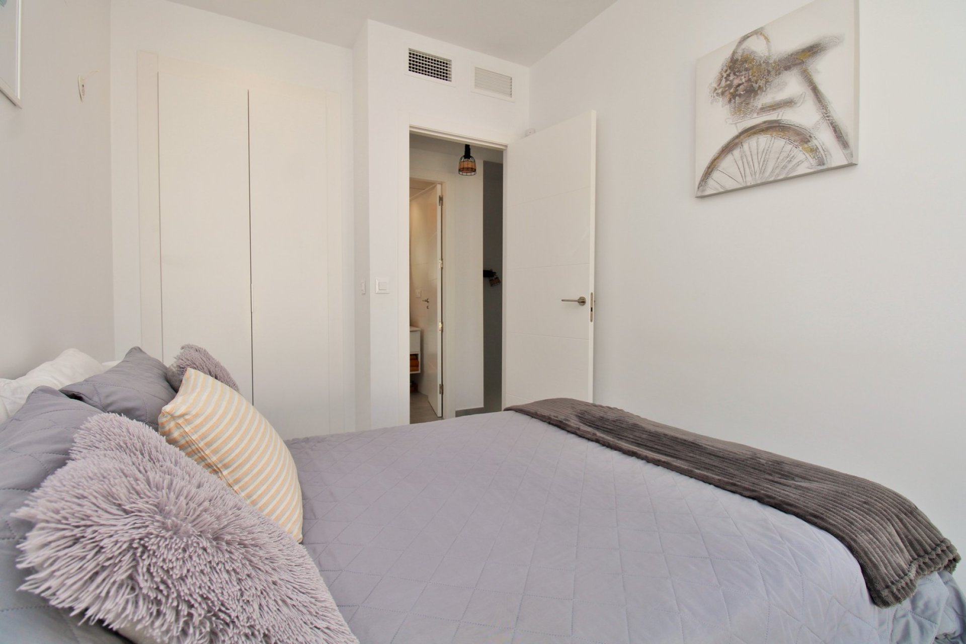 Resale - Villa / House - Orihuela Costa - PAU 8