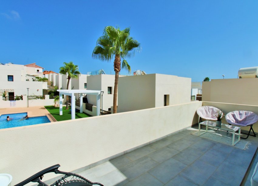 Resale - Villa / House - Orihuela Costa - PAU 8