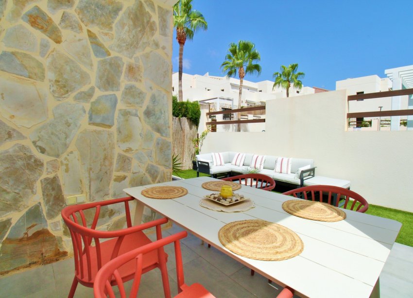 Resale - Villa / House - Orihuela Costa - PAU 8