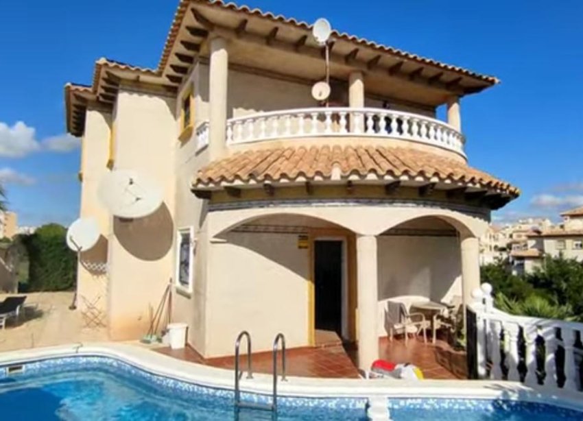 Resale - Villa / House - Orihuela Costa - Playa Flamenca