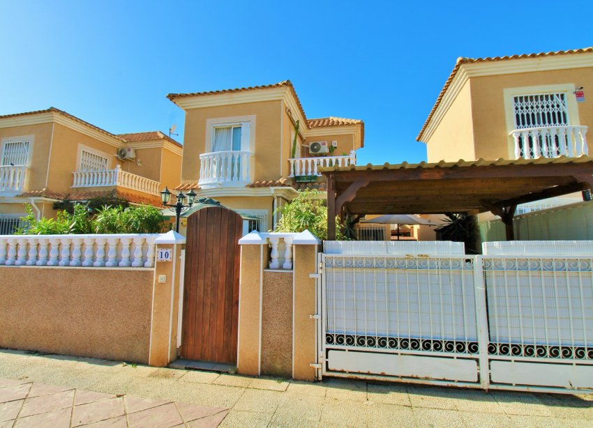 Resale - Villa / House - Orihuela Costa - Playa Flamenca